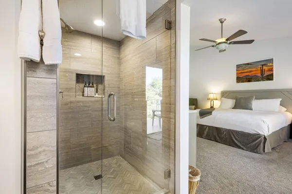 a en suite bathroom with a shower
