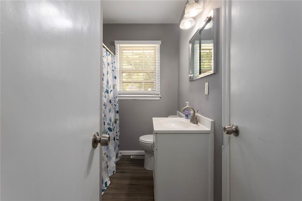 13620 Bennington Avenue Grandview, MO 64030 - Photo 11 of 25