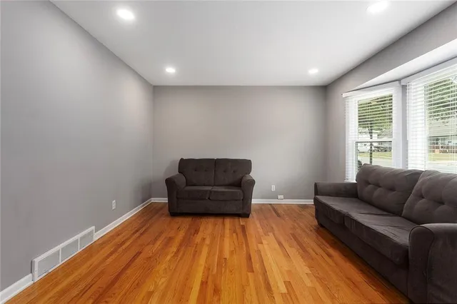 $200,000 | 13620 Bennington Avenue, Grandview, MO 64030