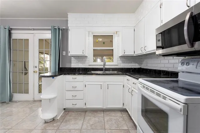 $200,000 | 13620 Bennington Avenue, Grandview, MO 64030