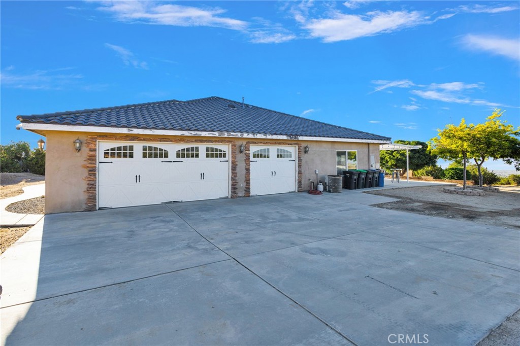 1030 Elsinore Road Pinon Hills, CA 92372 - Photo 8 of 75