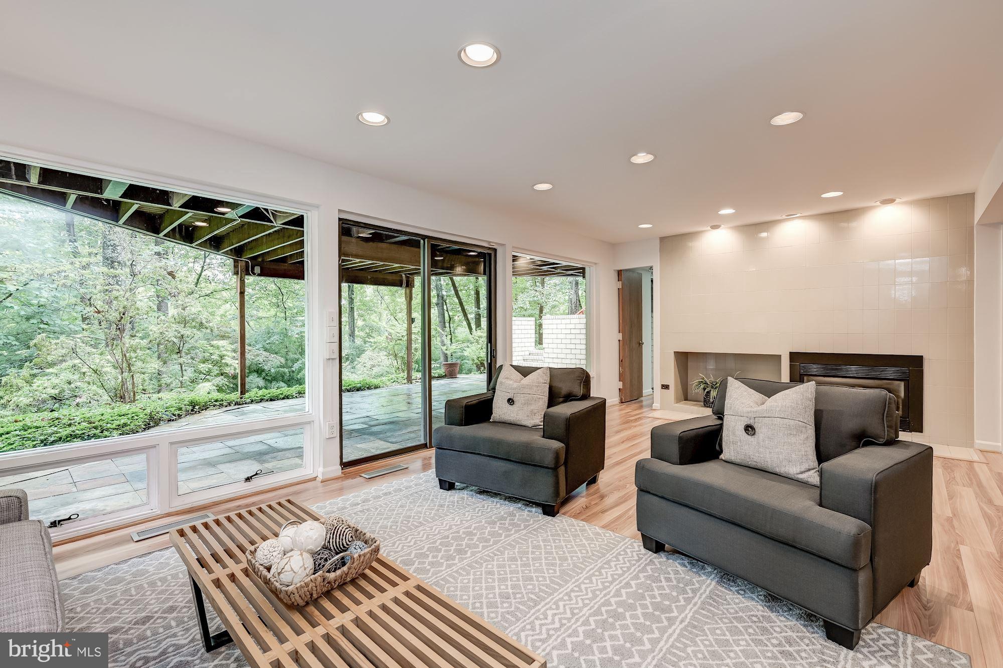 10109 Lloyd Road Potomac, MD 20854 - Photo 25 of 43 Gallery Image 25