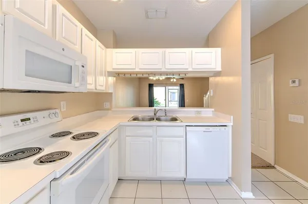 $1,700 | 1309 Costa Mesa Drive, Wesley Chapel, FL 33543