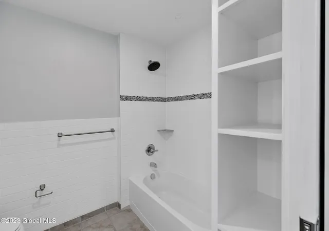 $2,600 | 25 Lawrence Street, Unit 3B, Saratoga Springs, NY 12866