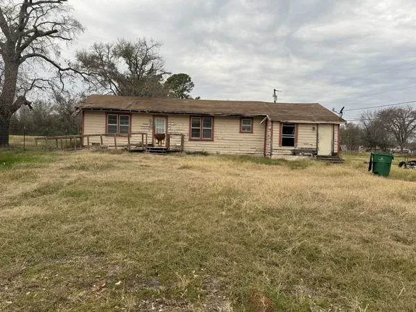 $67,899 | 801 Clark Street, Fairfield, TX 75840