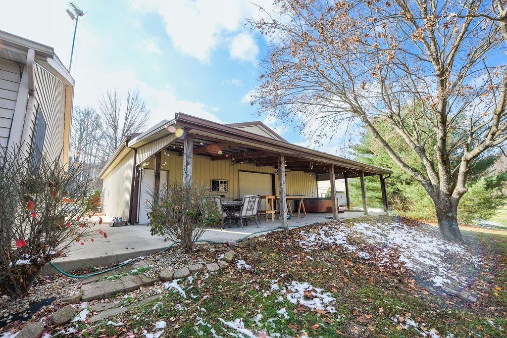7380 West Gifford Road Bloomington, IN 47403 - Photo 9 of 36 Gallery Image 9