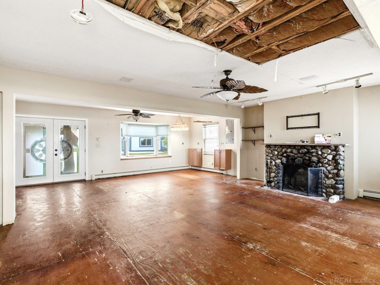 6143 Pointe Tremble Road Algonac, MI 48001 - Photo 14 of 47 50207601-d32d3171-3c37-4aee-8a50-58acf778be86.JPG