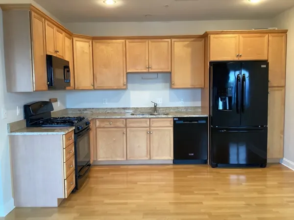 $2,495 | 11 Lake Street, Unit 131, Wakefield, MA 01880