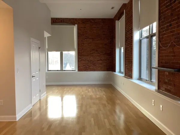 $2,495 | 11 Lake Street, Unit 131, Wakefield, MA 01880