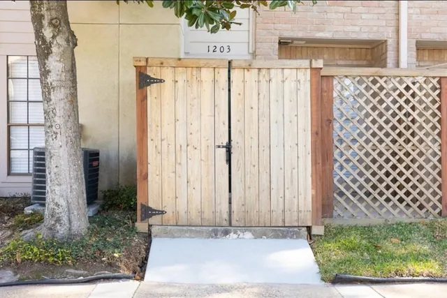 $80,000 | 14600 Fonmeadow Drive, Unit 1203, Houston, TX 77035