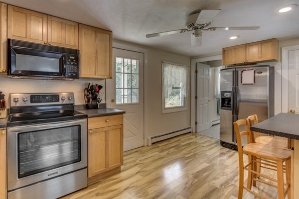 94 Squannacook Road Shirley, MA 01464 - Photo 11 of 27 Gallery Image 11