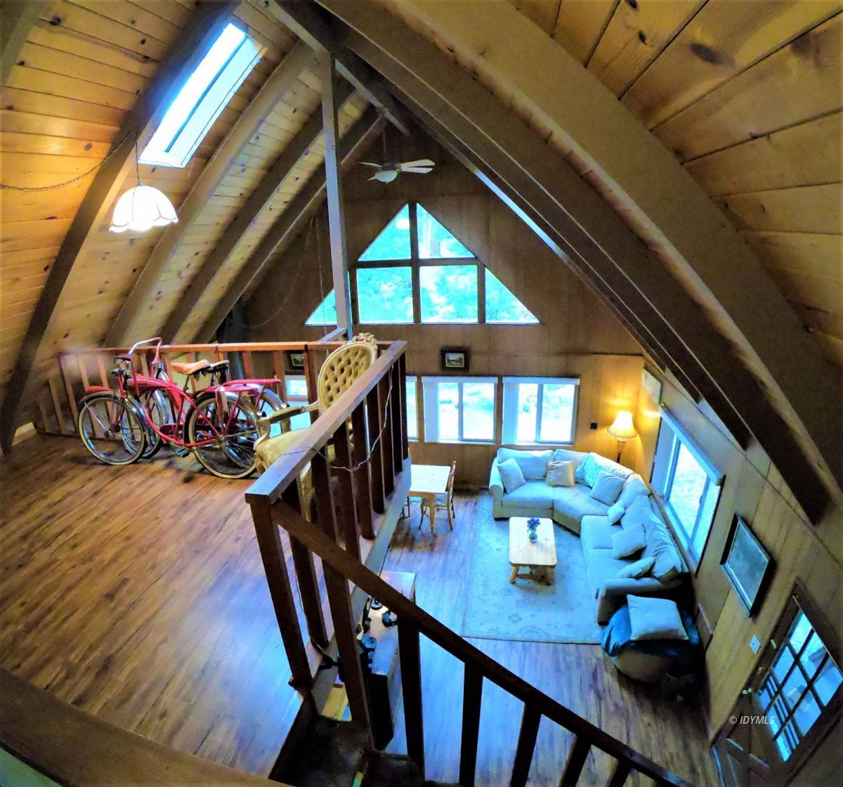 25125 Lodge Road Idyllwild, CA 92549 - Photo 13 of 26 a view of an chairs and table in the balcony