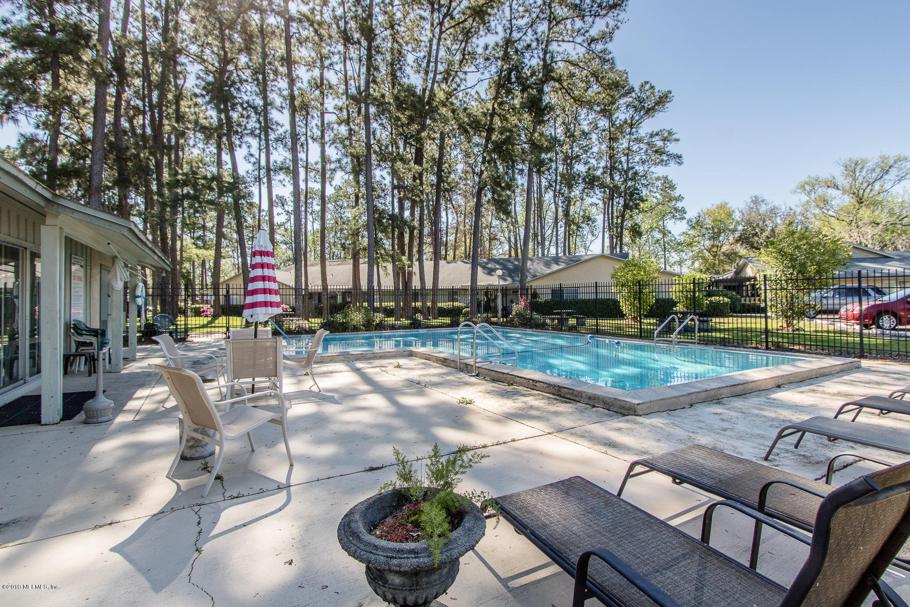 1253 The Grove Road Orange Park, FL 32073 - Photo 24 of 25 zCommunity Pool