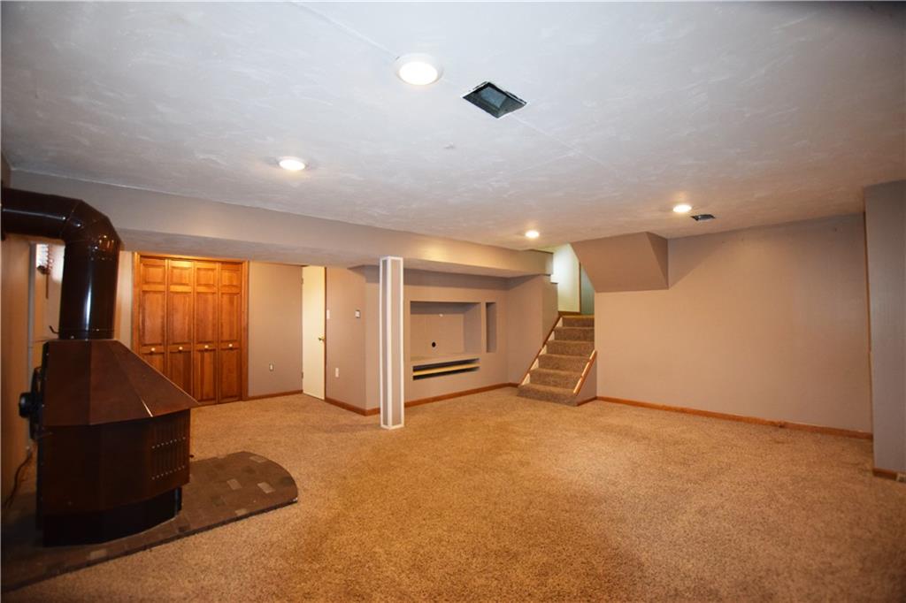 2245 George Street Irwin, PA 15642 - Photo 17 of 24 Family room