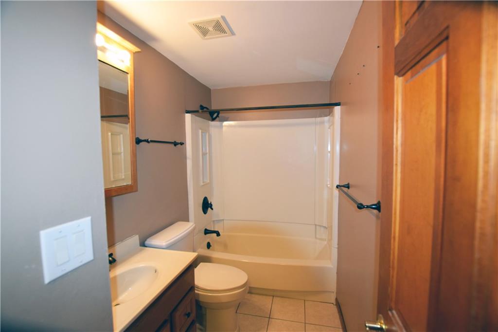 2245 George Street Irwin, PA 15642 - Photo 19 of 24 Main bathroom