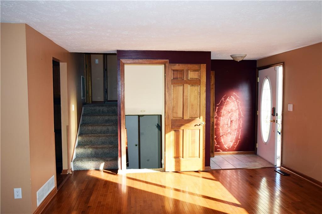 2245 George Street Irwin, PA 15642 - Photo 3 of 24 Gallery Image 3