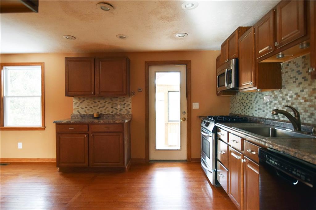2245 George Street Irwin, PA 15642 - Photo 9 of 24 Kitchen