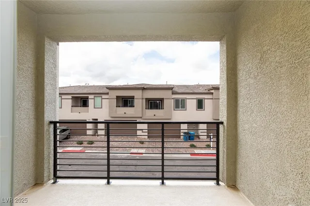 $380,000 | 334 Laurel Peak Drive, Henderson, NV 89015