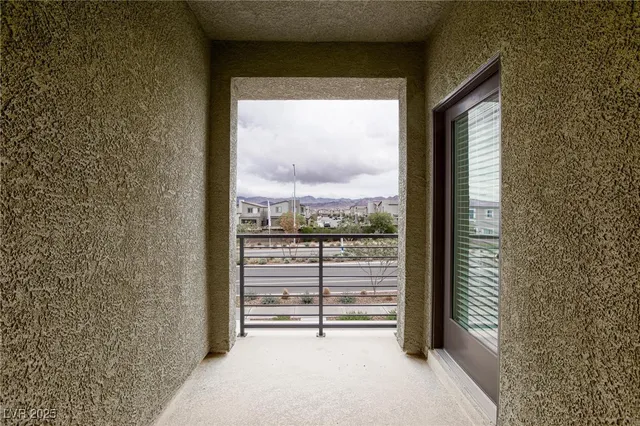 $380,000 | 334 Laurel Peak Drive, Henderson, NV 89015