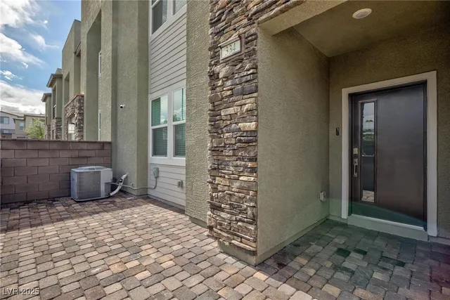 $380,000 | 334 Laurel Peak Drive, Henderson, NV 89015