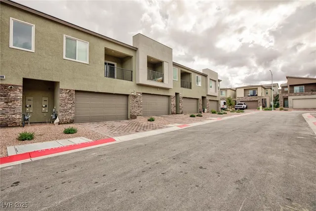 $380,000 | 334 Laurel Peak Drive, Henderson, NV 89015