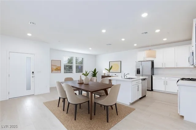 $380,000 | 334 Laurel Peak Drive, Henderson, NV 89015