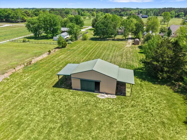 $449,900 | 6934 Old Railroad Bed Road, Toney, AL 35773