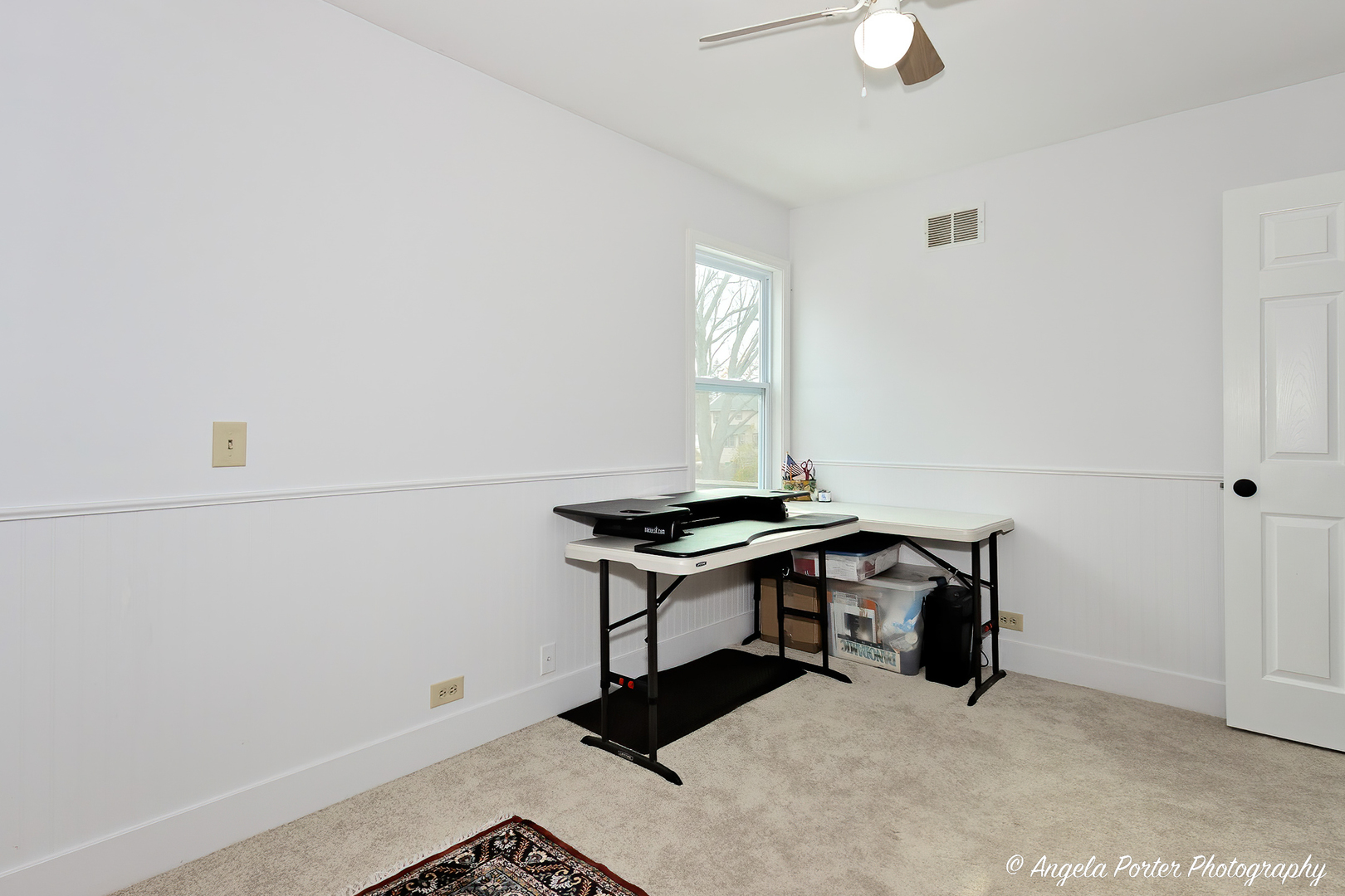 238 Harding Street Grayslake, IL 60030 - Photo 16 of 21 a room with a table and a workspace