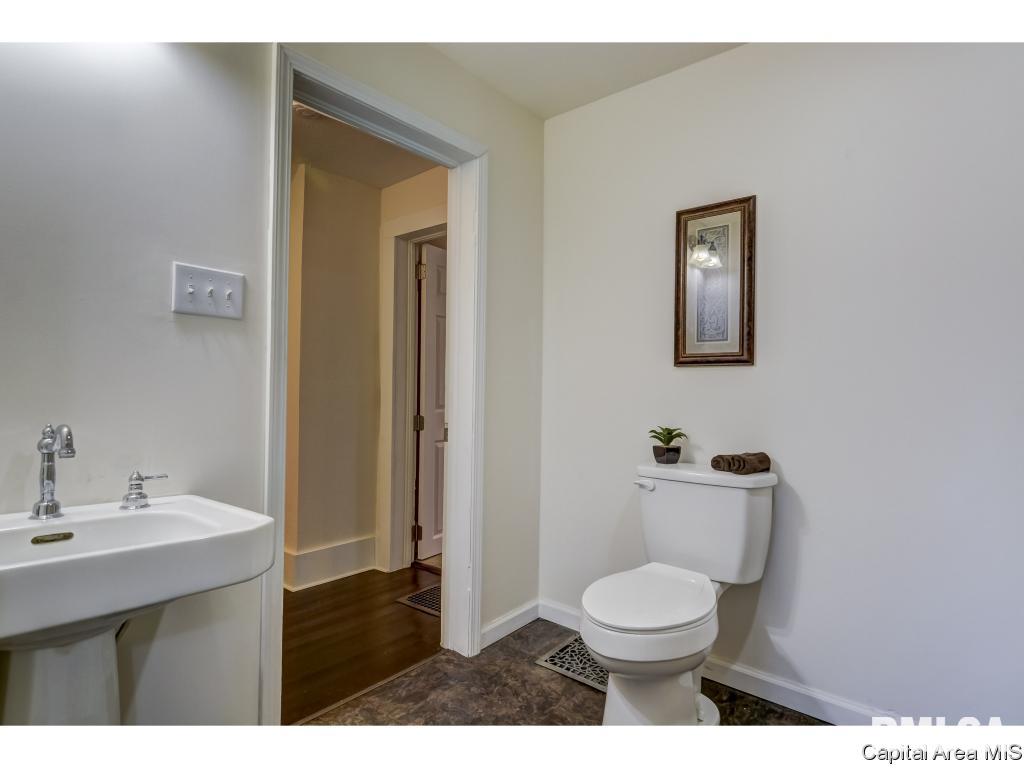 100 West Pine Street Springfield, IL 62704 - Photo 32 of 36 Gallery Image 32