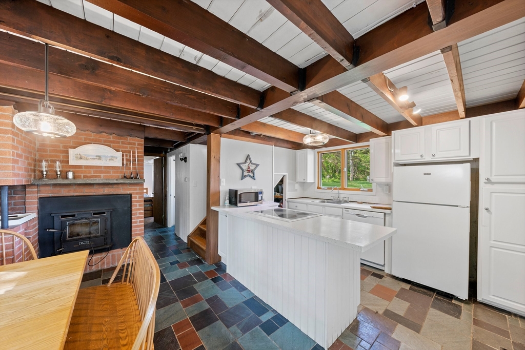 90 Menotomy Road Plymouth, MA 02360 - Photo 17 of 40 Gallery Image 17