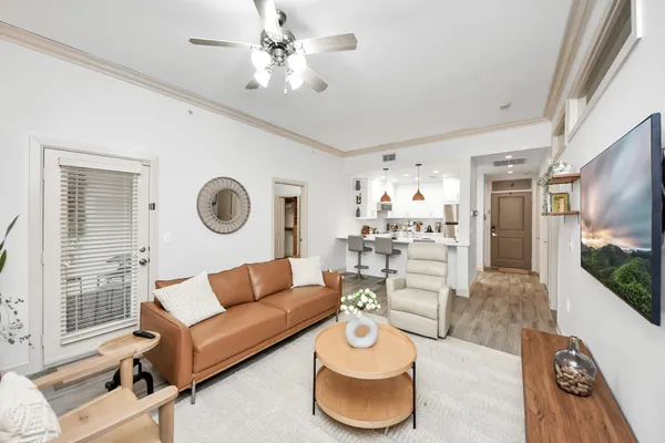 $2,300 | 1900 Genesee Street, Unit 204, Houston, TX 77006