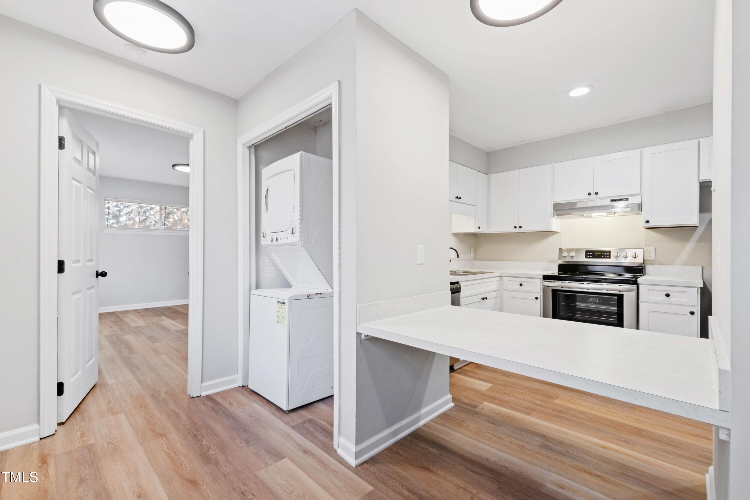 5325 Wayne Street Raleigh, NC 27606 - Photo 10 of 49 Unit A Hallway