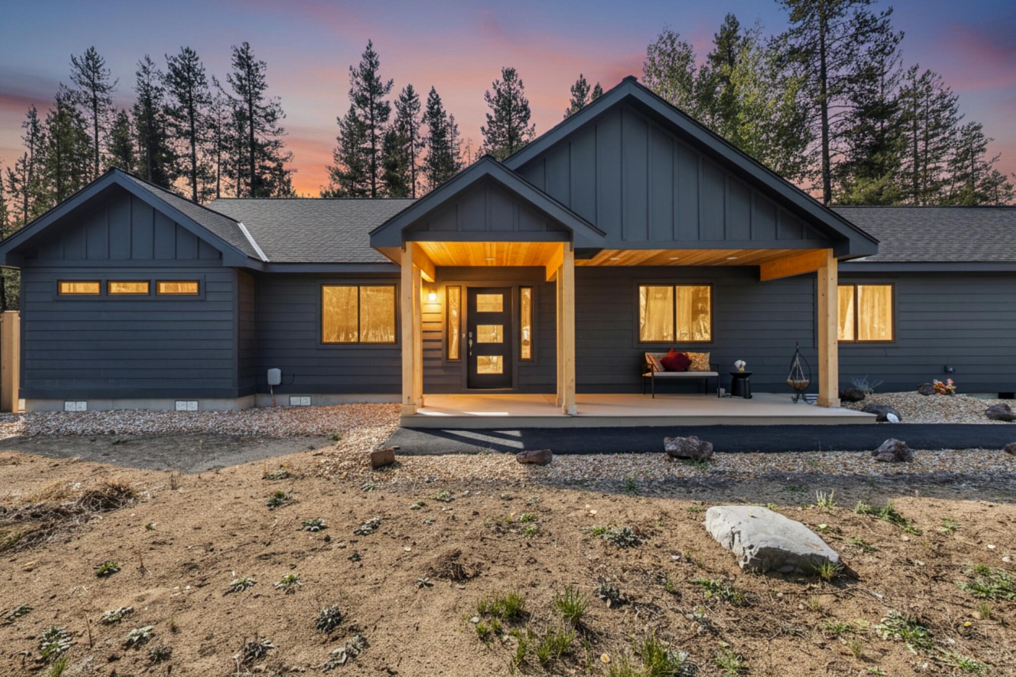 15943 Cascade Lane La Pine, OR 97739 - Photo 52 of 55 Front View