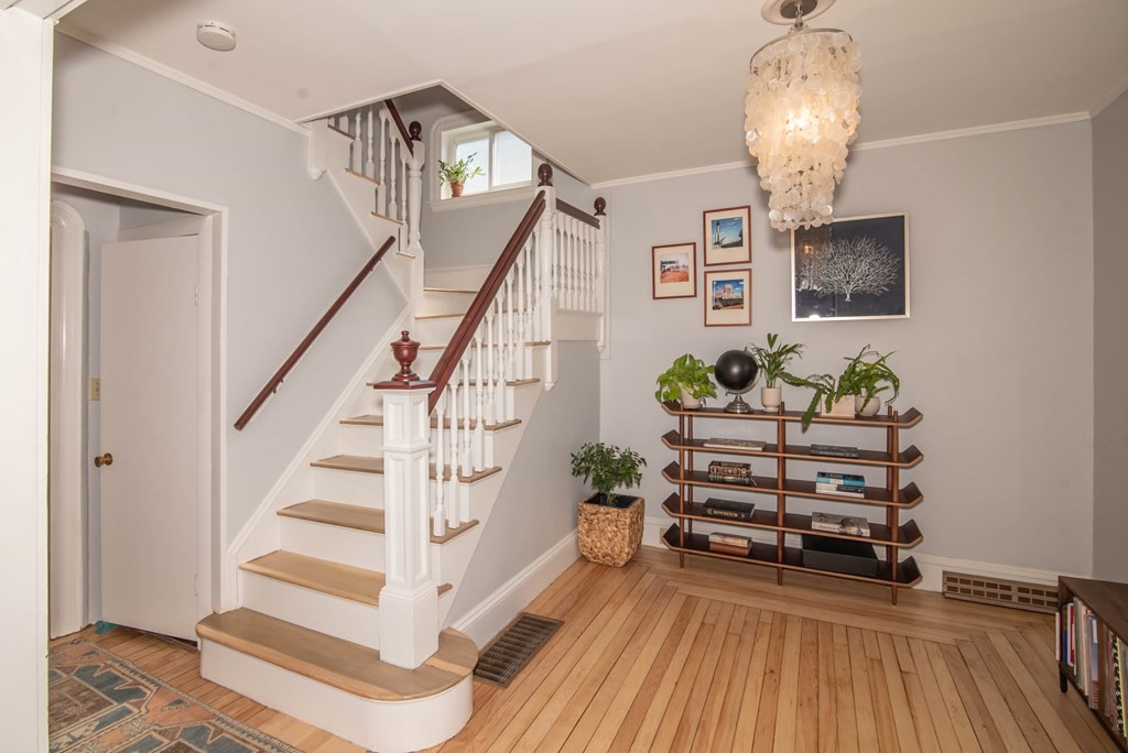 27 Shaw Road Swampscott, MA 01907 - Photo 10 of 37 Gallery Image 10