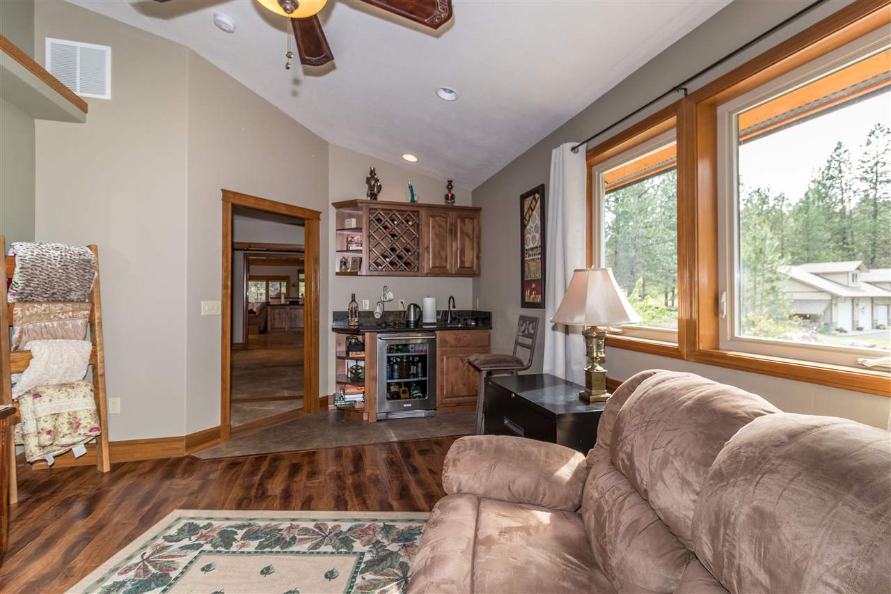 10014 East Laurel Road Chattaroy, WA 99003 - Photo 13 of 20