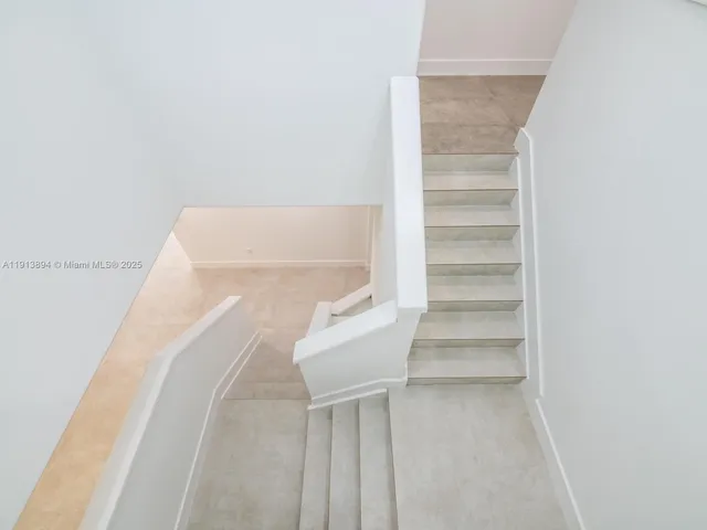 $13,995 | 20729 Northeast 32nd Avenue, Aventura, FL 33180