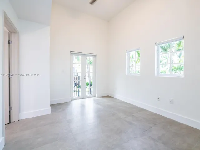 $13,995 | 20729 Northeast 32nd Avenue, Aventura, FL 33180