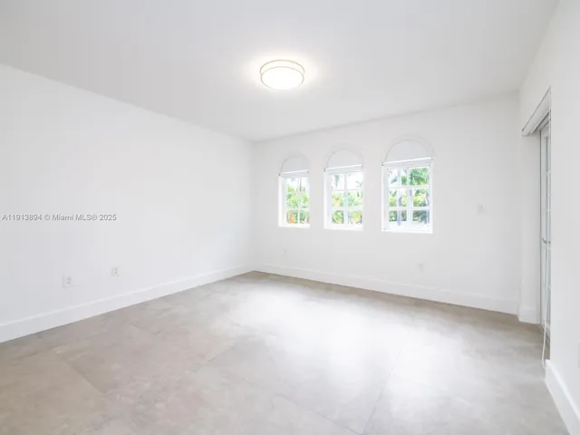 $13,995 | 20729 Northeast 32nd Avenue, Aventura, FL 33180