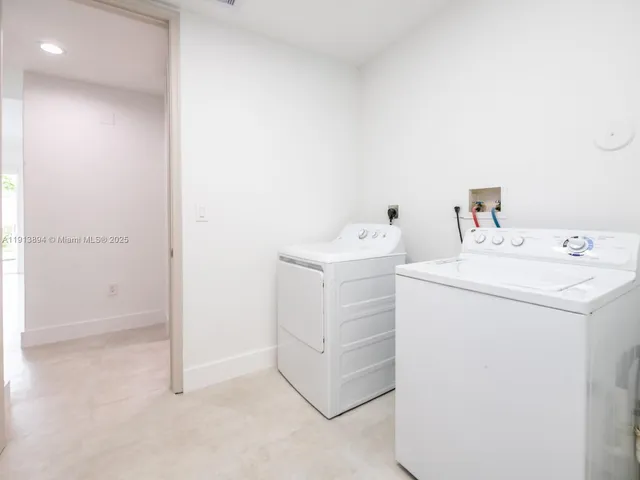 $13,995 | 20729 Northeast 32nd Avenue, Aventura, FL 33180