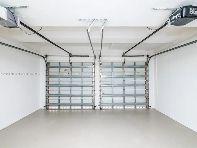 $13,995 | 20729 Northeast 32nd Avenue, Aventura, FL 33180