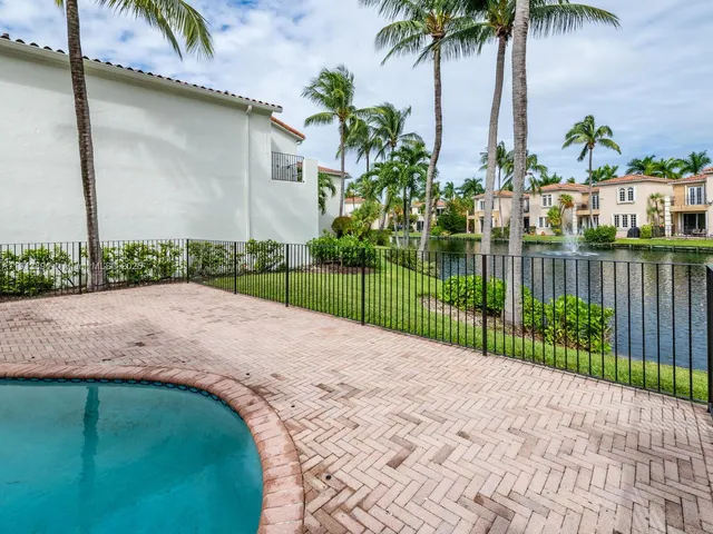 $13,995 | 20729 Northeast 32nd Avenue, Aventura, FL 33180