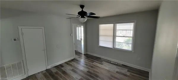 $1,195 | 914 Cranbrook Street, Greensboro, NC 27407