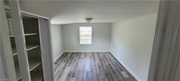 $1,195 | 914 Cranbrook Street, Greensboro, NC 27407