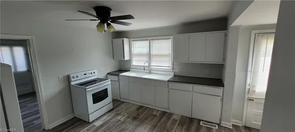 $1,195 | 914 Cranbrook Street, Greensboro, NC 27407