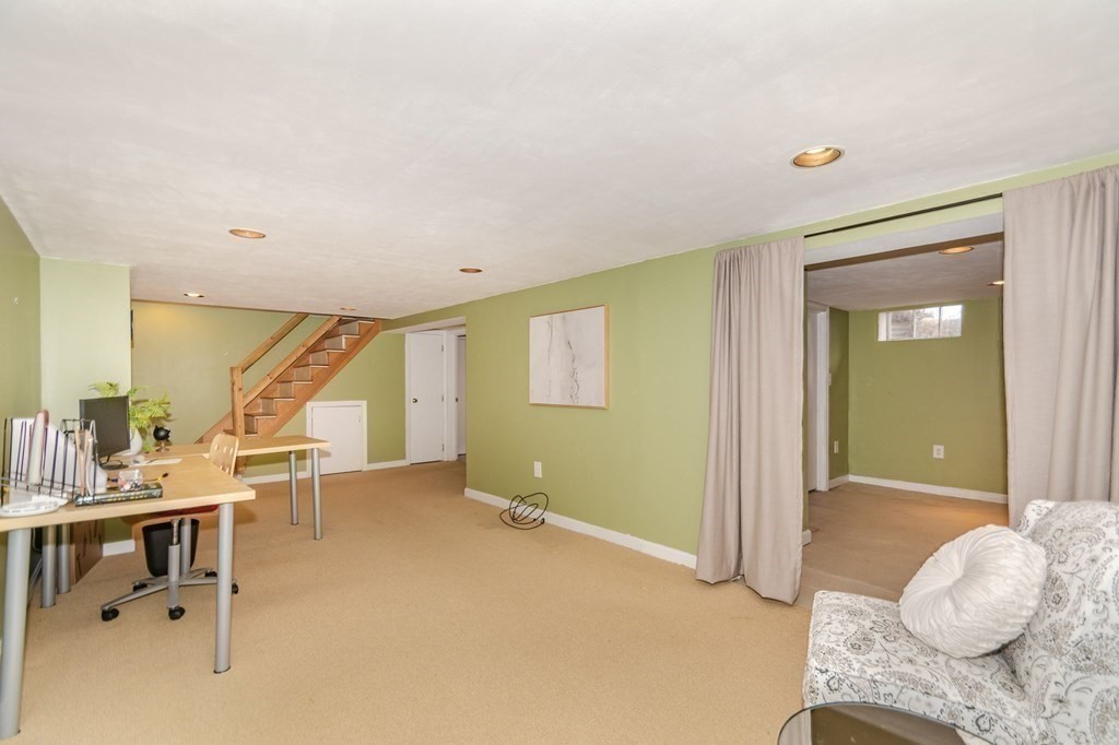 1 Newell Road Wakefield, MA 01880 - Photo 21 of 40