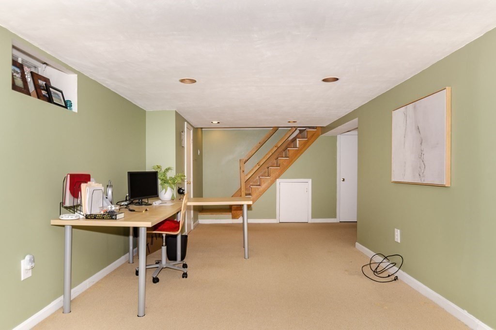 1 Newell Road Wakefield, MA 01880 - Photo 22 of 40