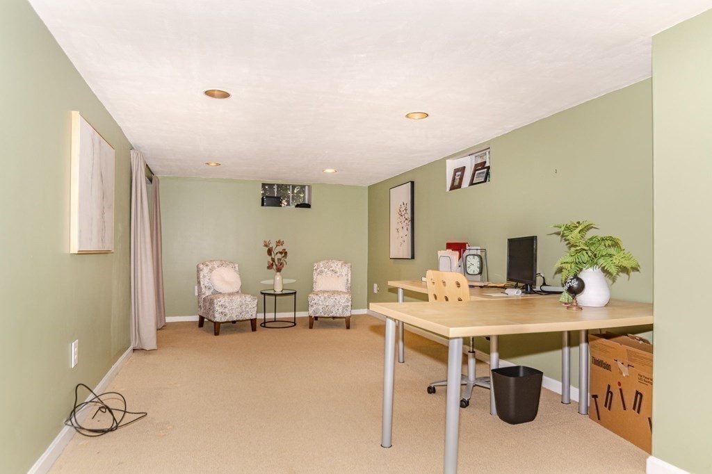 1 Newell Road Wakefield, MA 01880 - Photo 23 of 40