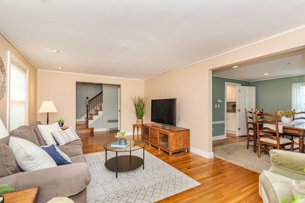 1 Newell Road Wakefield, MA 01880 - Photo 5 of 40