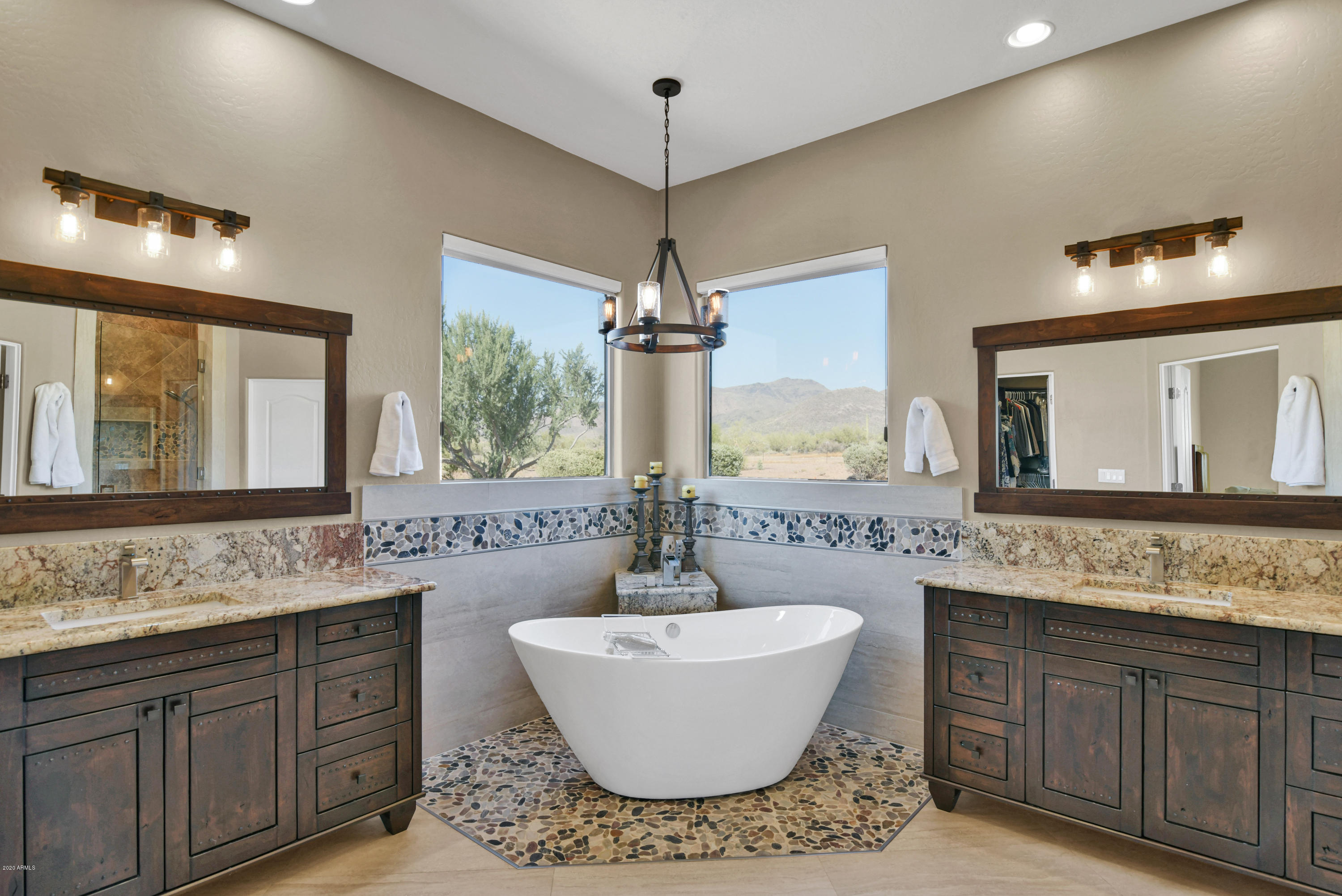 6789 East Saber Road Cave Creek, AZ 85331 - Photo 29 of 39 Soaking Tub with a View