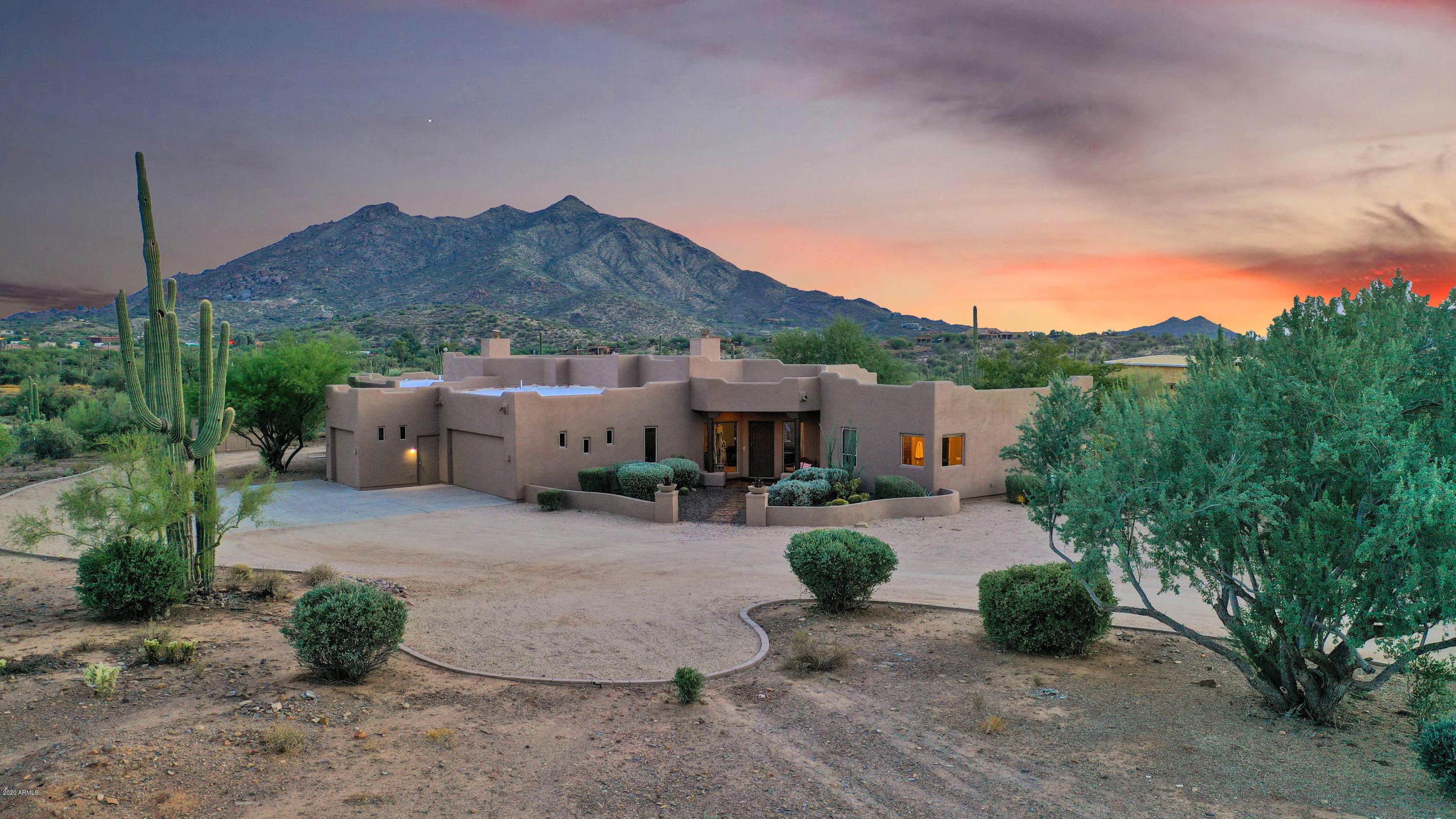 6789 East Saber Road Cave Creek, AZ 85331 - Photo 4 of 39 End of the Road Privacy